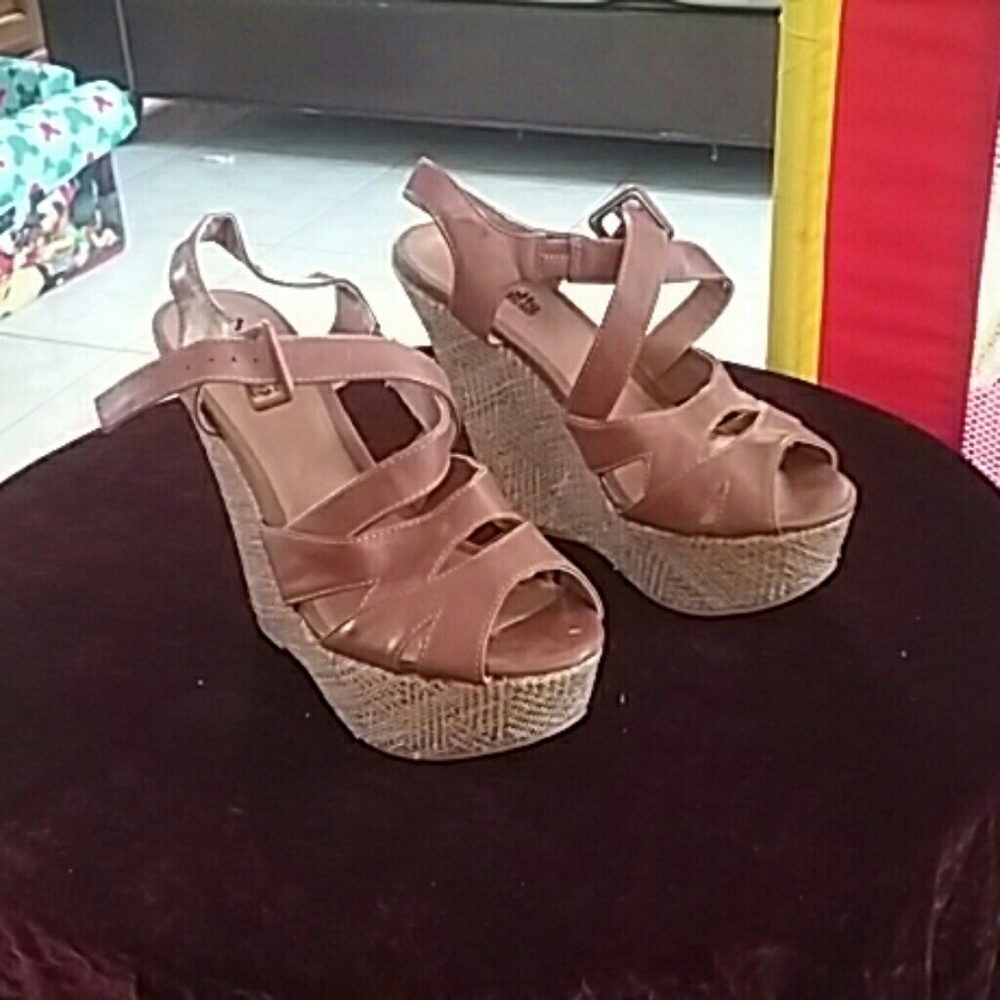 Tanned wedges